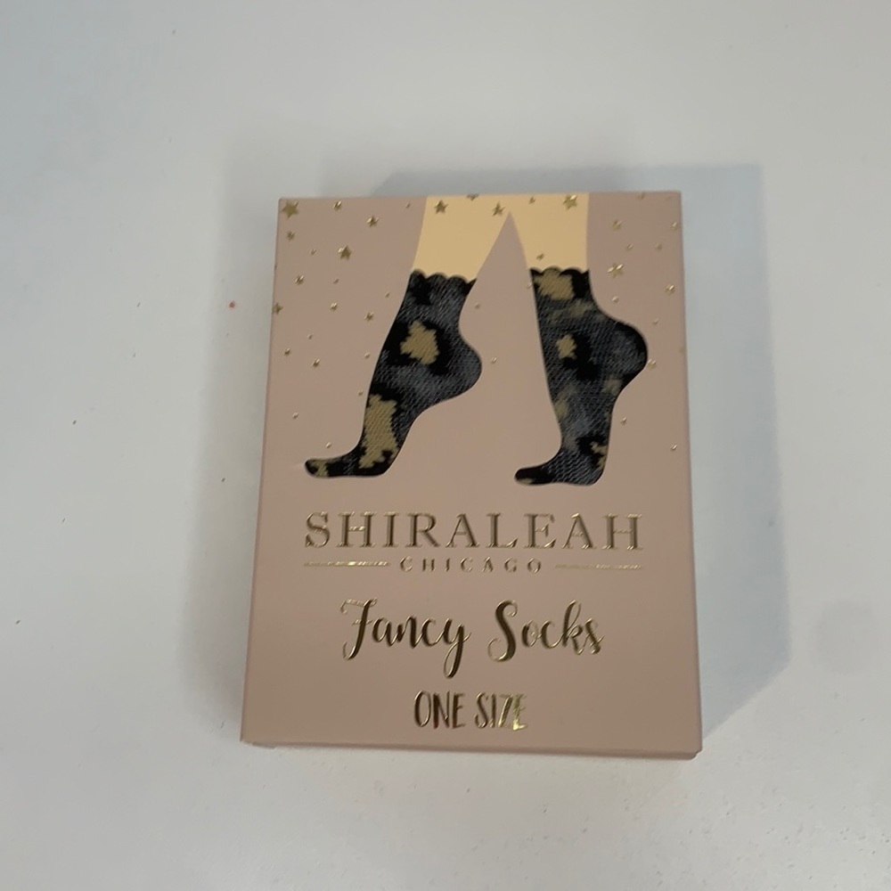 NWOT SHIRALEAH CHICAGO GREY LEOPARD FANCY MESH SOCKS OSFA